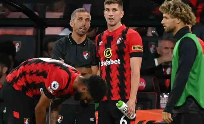 Bournemouth release 11 players as Gary O'Neil look...